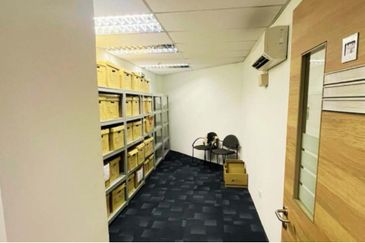 Taipan Business Centre, USJ 10