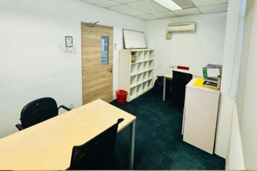 Taipan Business Centre, USJ 10