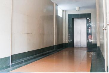 Taipan Business Centre, USJ 10