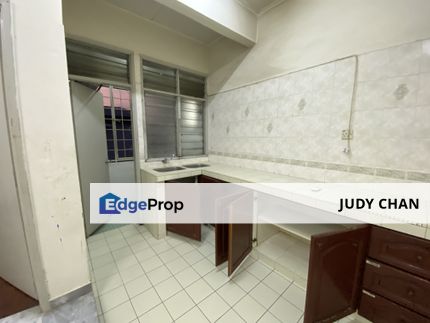 Goodyear Court 10 @ USJ15 Subang Jaya -Part Furnished, Selangor, Subang Jaya