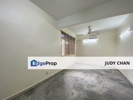 Goodyear Court 10 Basic Unit @ Usj15 Subang Jaya, Selangor, Subang Jaya