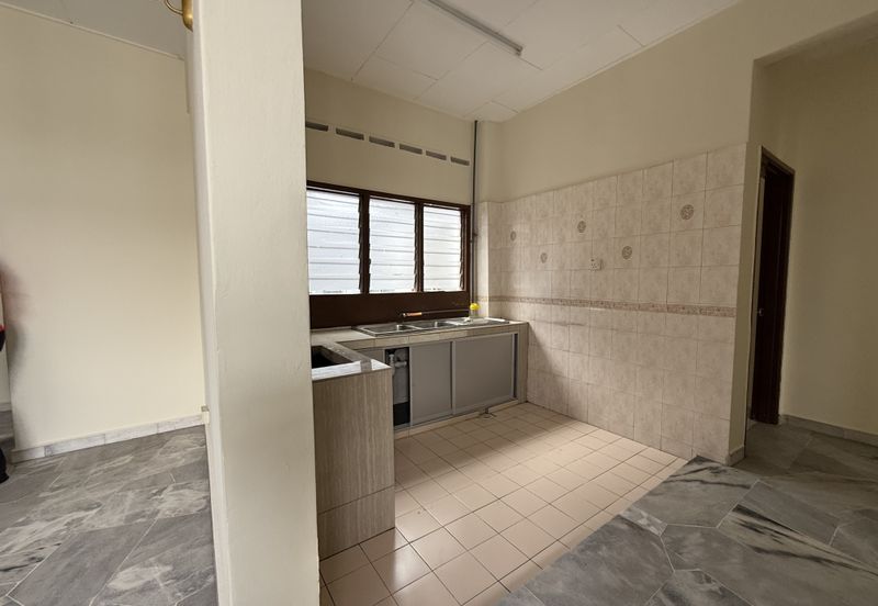 Subang Perdana Goodyear Court 10