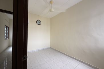 Subang Perdana Goodyear Court 10