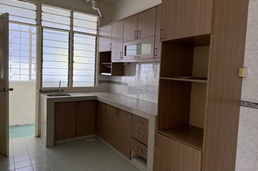 Subang Perdana Goodyear Court 10