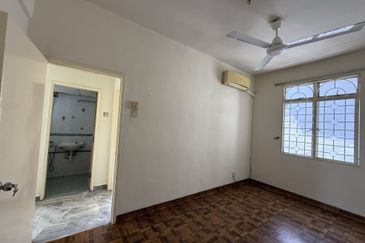 Subang Perdana Goodyear Court 10