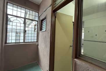 Subang Perdana Goodyear Court 10