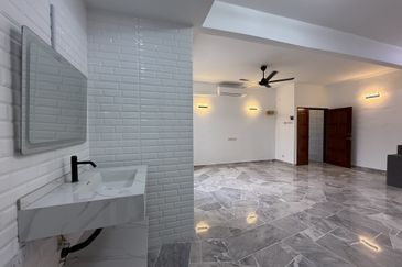 Subang Perdana Goodyear Court 10