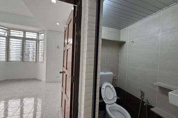 Subang Perdana Goodyear Court 10