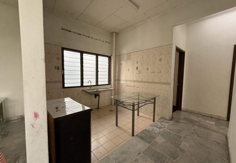 Subang Perdana Goodyear Court 10