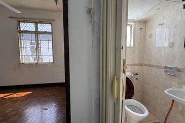 Subang Perdana Goodyear Court 10