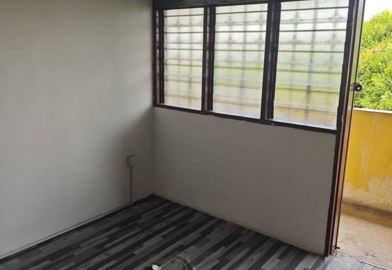 SS 13 Walk-up 2Rooms1Bath Flat  Jalan SS 13/1, SS13, Subang Jaya, Selangor