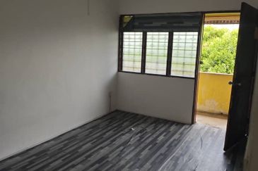 SS 13 Walk-up 2Rooms1Bath Flat  Jalan SS 13/1, SS13, Subang Jaya, Selangor