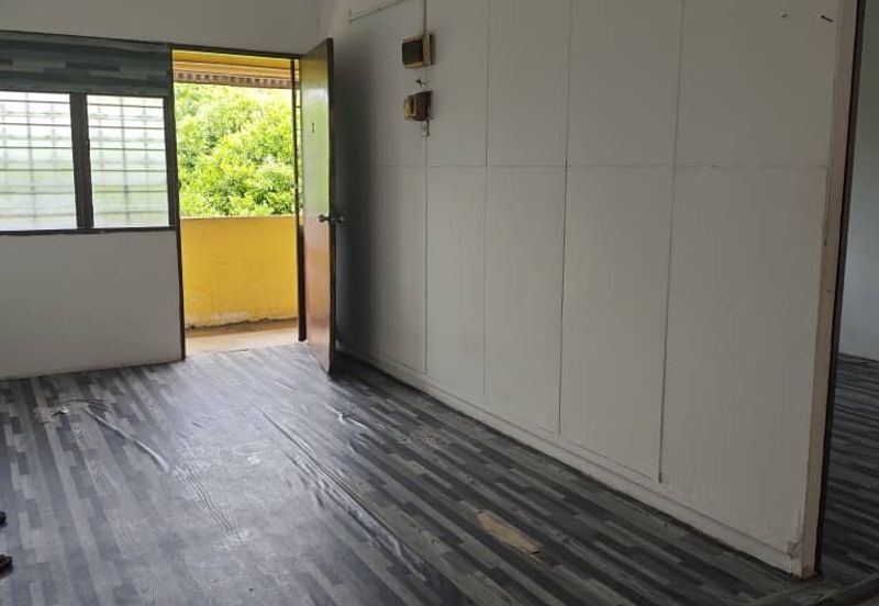 SS 13 Walk-up 2Rooms1Bath Flat  Jalan SS 13/1, SS13, Subang Jaya, Selangor