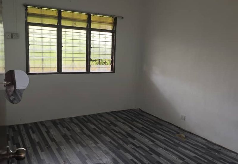 SS 13 Walk-up 2Rooms1Bath Flat  Jalan SS 13/1, SS13, Subang Jaya, Selangor