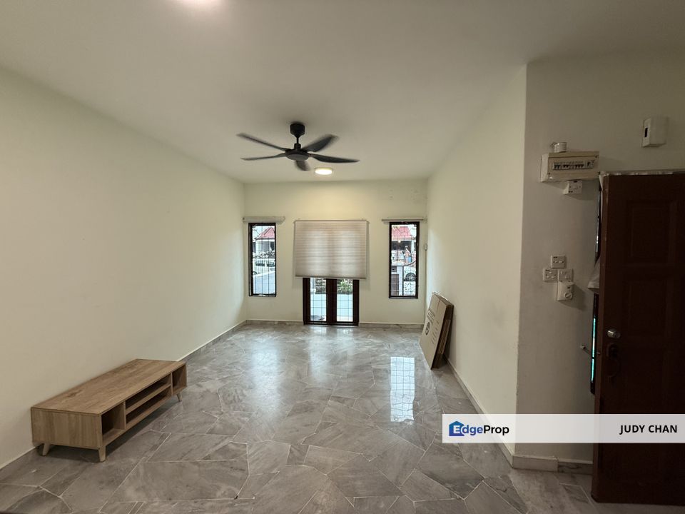 USJ11 SUBANG JAYA - PARTIALLY FURNISHED, 2STY LANDED INTERMEDIATE, Selangor, Subang Jaya