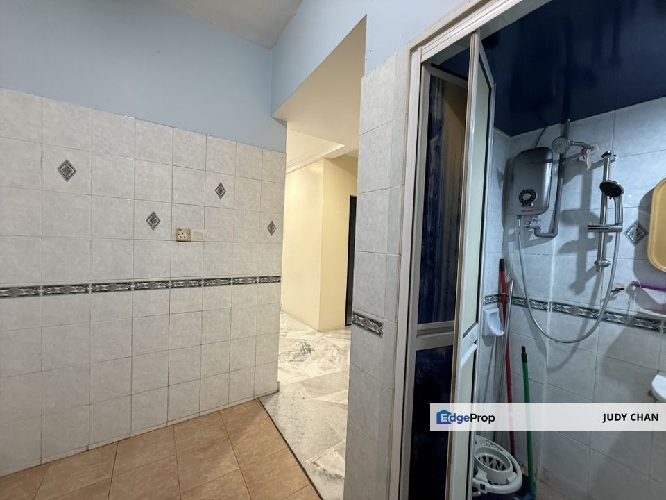 Goodyear Court 10 Partly Furnished 3r2b, Selangor, Subang Jaya