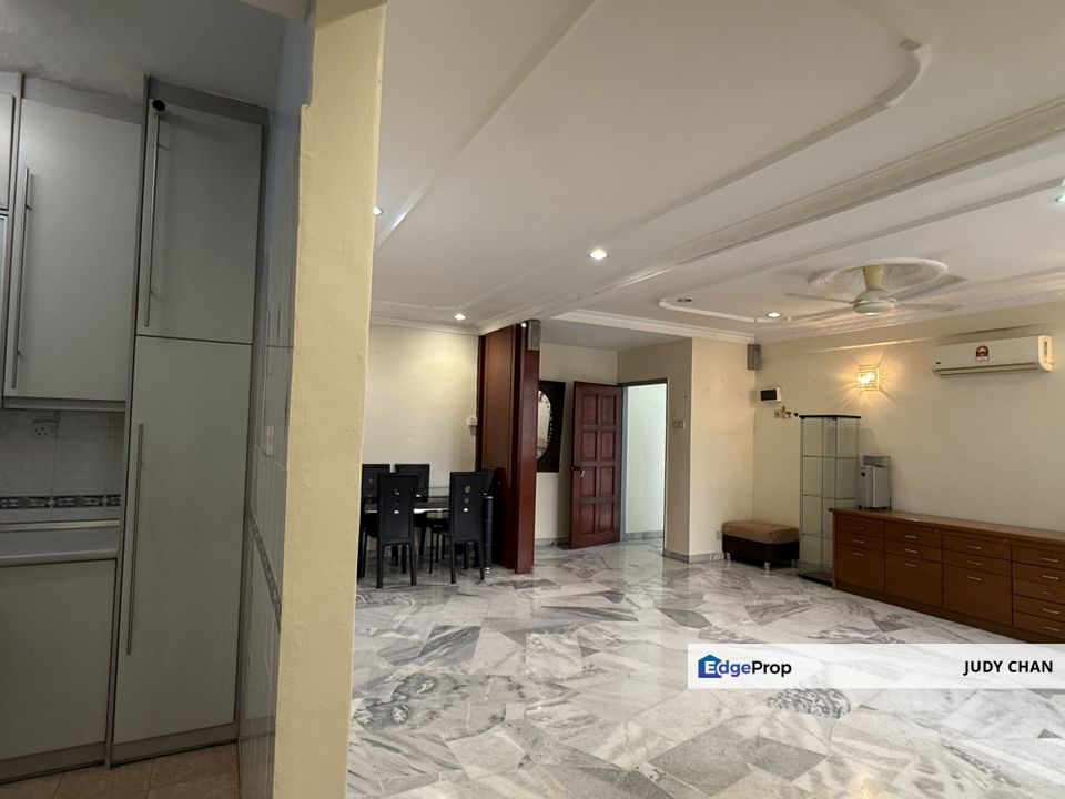 Goodyear Court 10 Partly Furnished 3r2b, Selangor, Subang Jaya