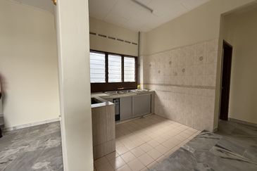 Subang Perdana Goodyear Court 10