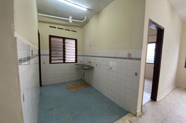 Subang Perdana Goodyear Court 10