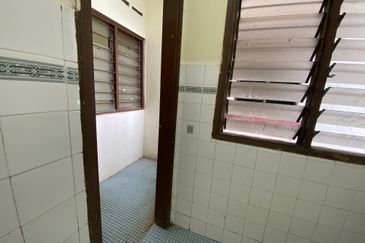 Subang Perdana Goodyear Court 10