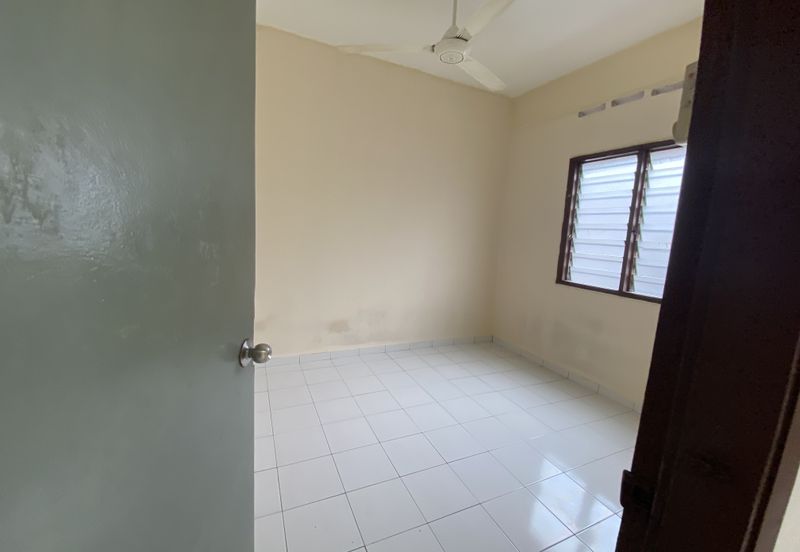 Subang Perdana Goodyear Court 10