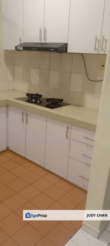 USJ19 RHYTHM AVENUE, Subang Jaya,  3rooms 2baths Fully Aircond, Selangor, USJ