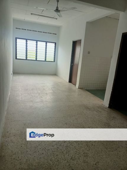 Goodyear Court 7 Bu650sf 2r1b Walk-Up Flat Usj14 Near Bus-Stop, Selangor, USJ