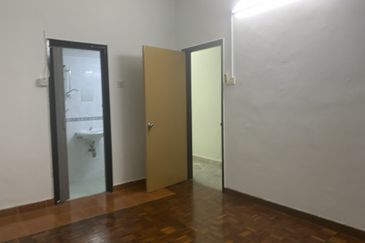 Subang Perdana Goodyear Court 10