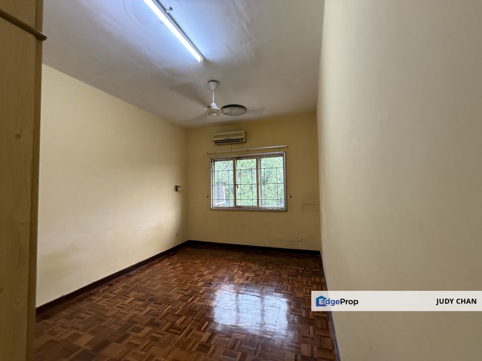 Goodyear Court 10 3r2b Bu1100sf Part Furnished, Selangor, Subang Jaya