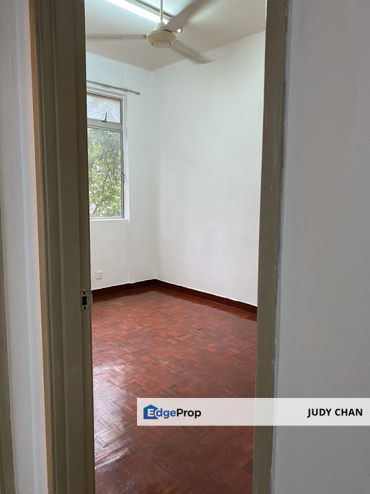 Goodyear Court 10 Basic Unit @ Usj15 Subang Jaya, Selangor, Subang Jaya