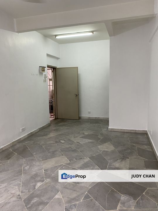 Goodyear Court 10 Basic Unit @ Usj15 Subang Jaya, Selangor, Subang Jaya