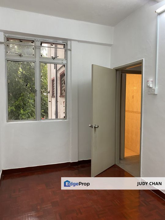 Goodyear Court 10 Basic Unit @ Usj15 Subang Jaya, Selangor, Subang Jaya