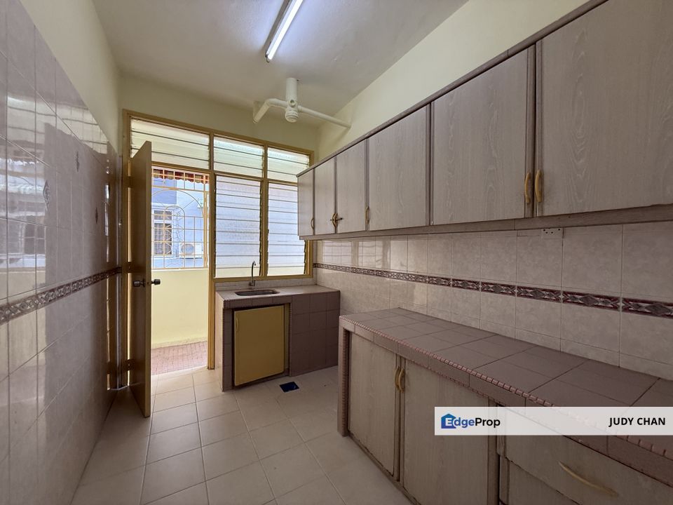 Goodyear Court 10 @ USJ15 Subang Jaya -Part Furnished, Selangor, Subang Jaya