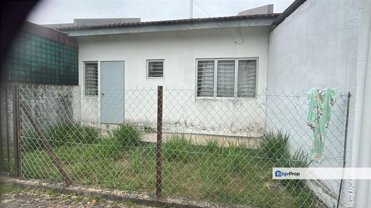 Single storey 4R2B Taman warisan bestari 20x70 , Selangor, Sepang