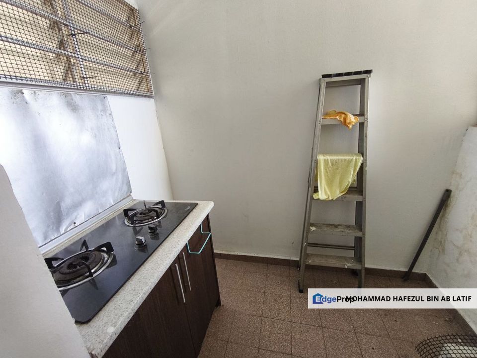 Corner lot, Facing Tasik. Laguna Biru Apartment, Taman Tasik Biru, Kundang, Rawang, Selangor, Rawang