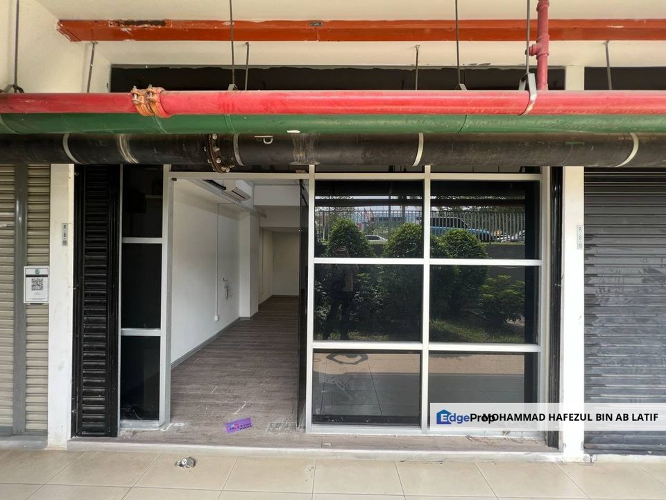 Strategic Unit - Depan AEON Shah Alam, Emira Residence Shah Alam, Selangor, Shah Alam