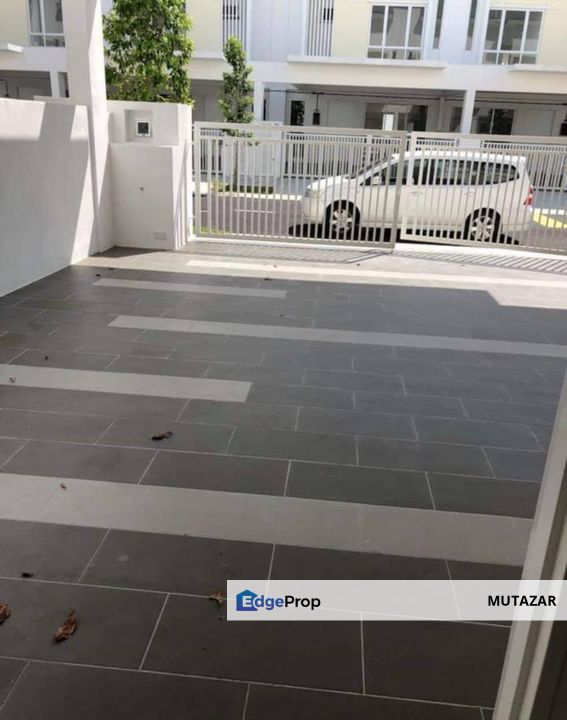 DOUBLE Storey Superlink @ Bandar Sri Sendayan, NS , Negeri Sembilan, Seremban