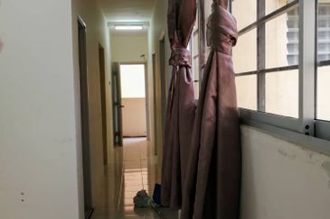 Residensi Bistaria, Ukay Bistari