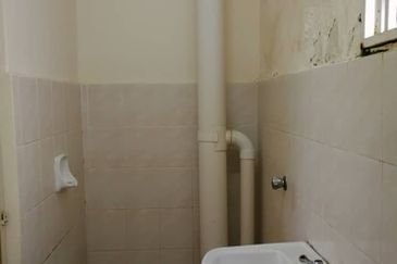 Residensi Bistaria, Ukay Bistari