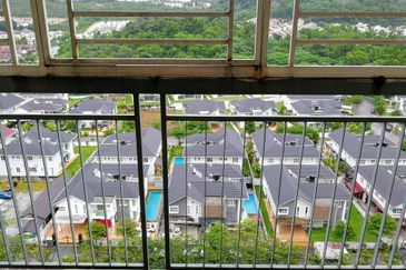 Residensi Bistaria, Ukay Bistari