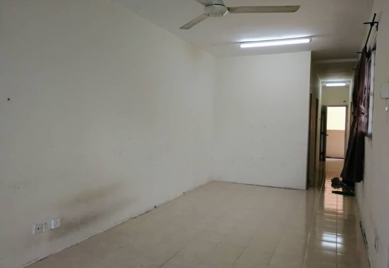 Residensi Bistaria, Ukay Bistari