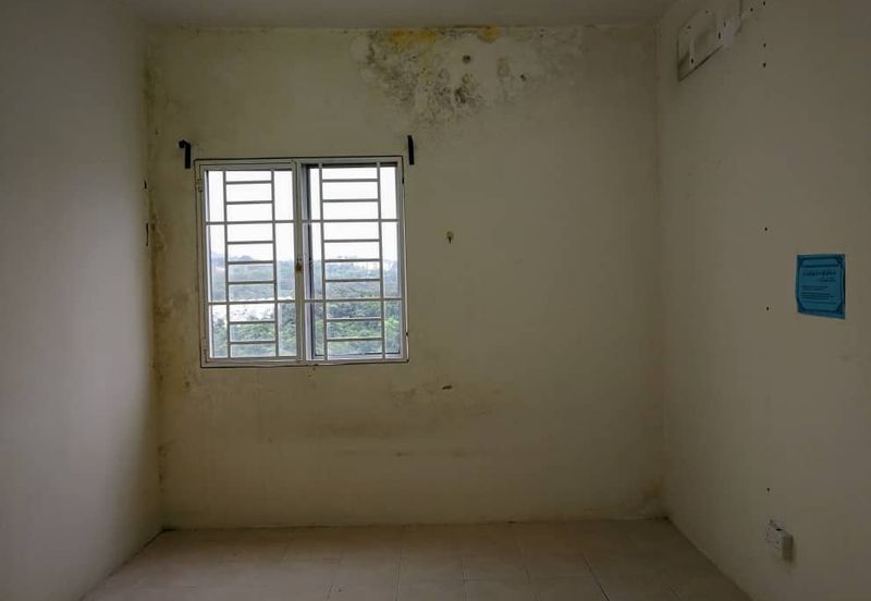 Residensi Bistaria, Ukay Bistari