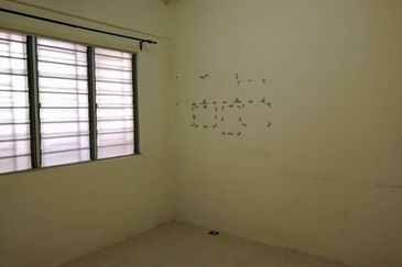 Residensi Bistaria, Ukay Bistari