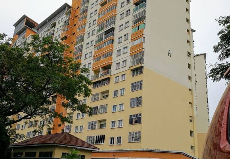 Residensi Bistaria, Ukay Bistari