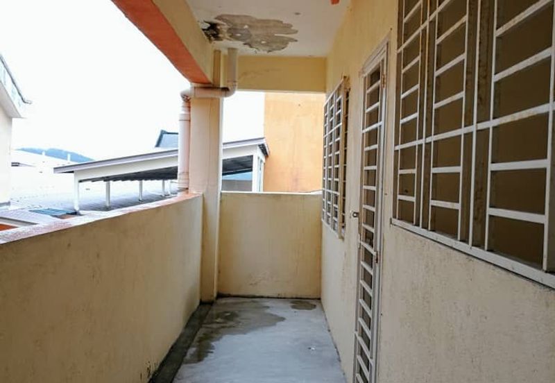 Residensi Bistaria, Ukay Bistari