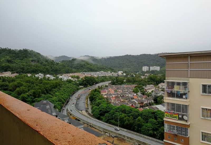 Residensi Bistaria, Ukay Bistari