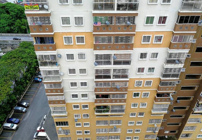 Residensi Bistaria, Ukay Bistari