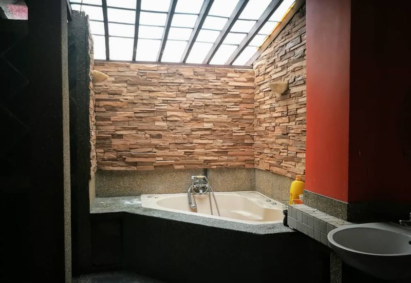 [FREEHOLD CORNER] Double Storey Terraced House @ Kota Kemuning - REDUCED PRICE !!!