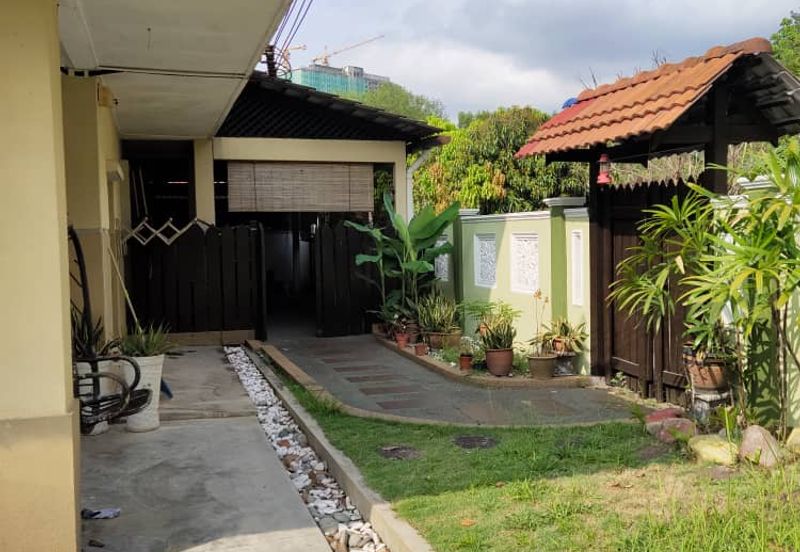 Taman Anggerik Villa