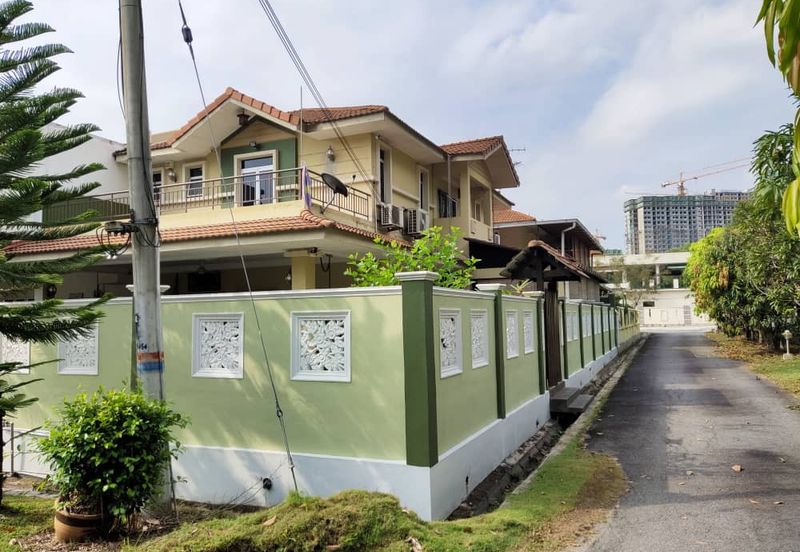 Taman Anggerik Villa